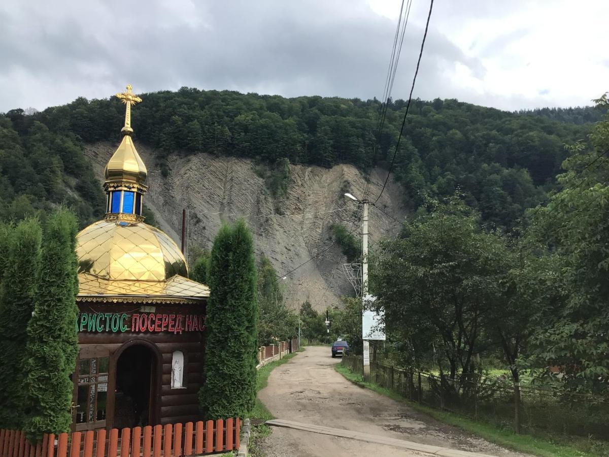 Рукавичка Яремче Екстериор снимка
