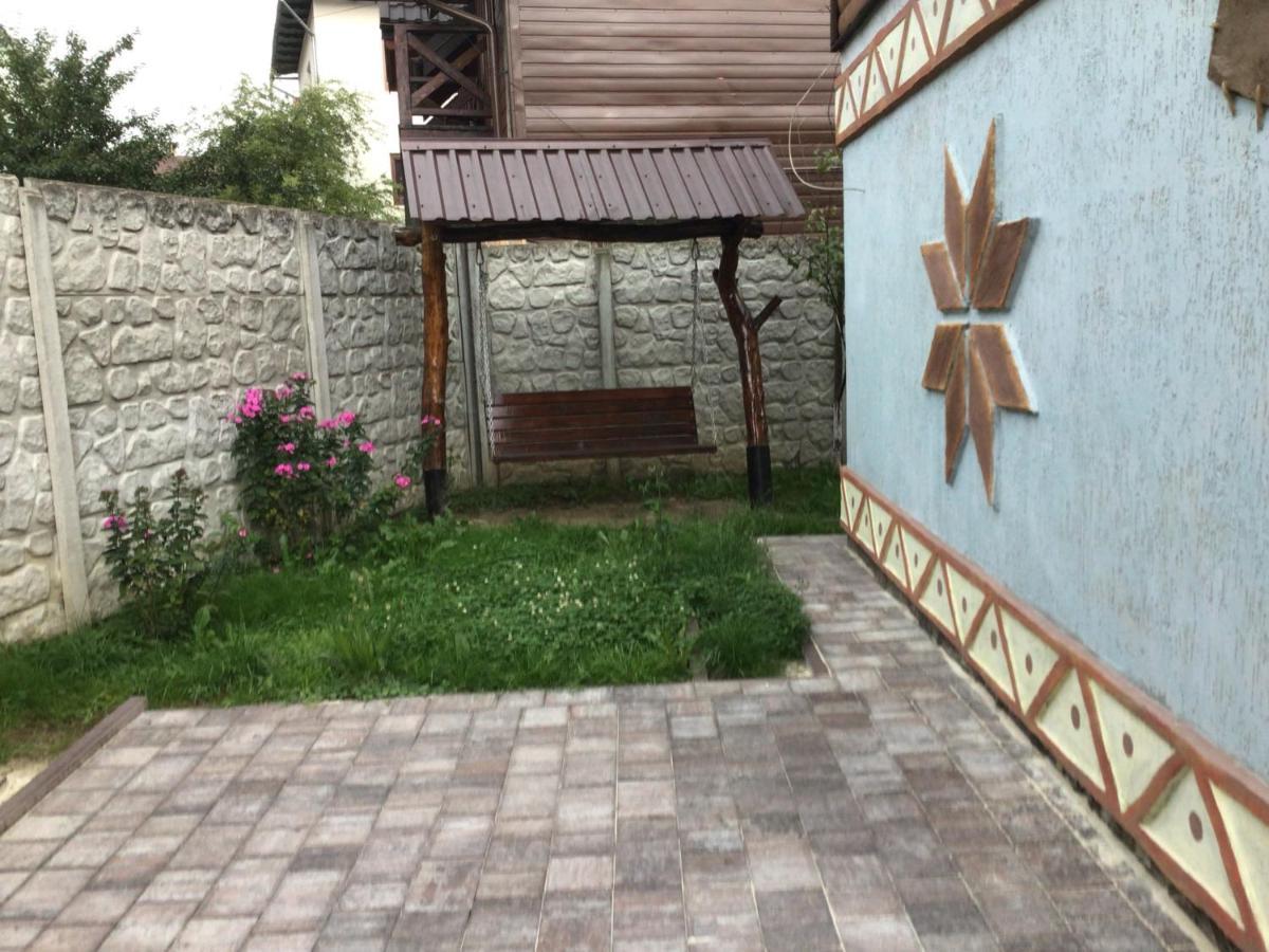 Рукавичка Яремче Екстериор снимка